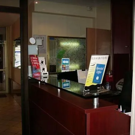 فندق Grand Voltaire 2*